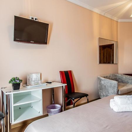 Star Rent Hotel Кишинев Екстериор снимка