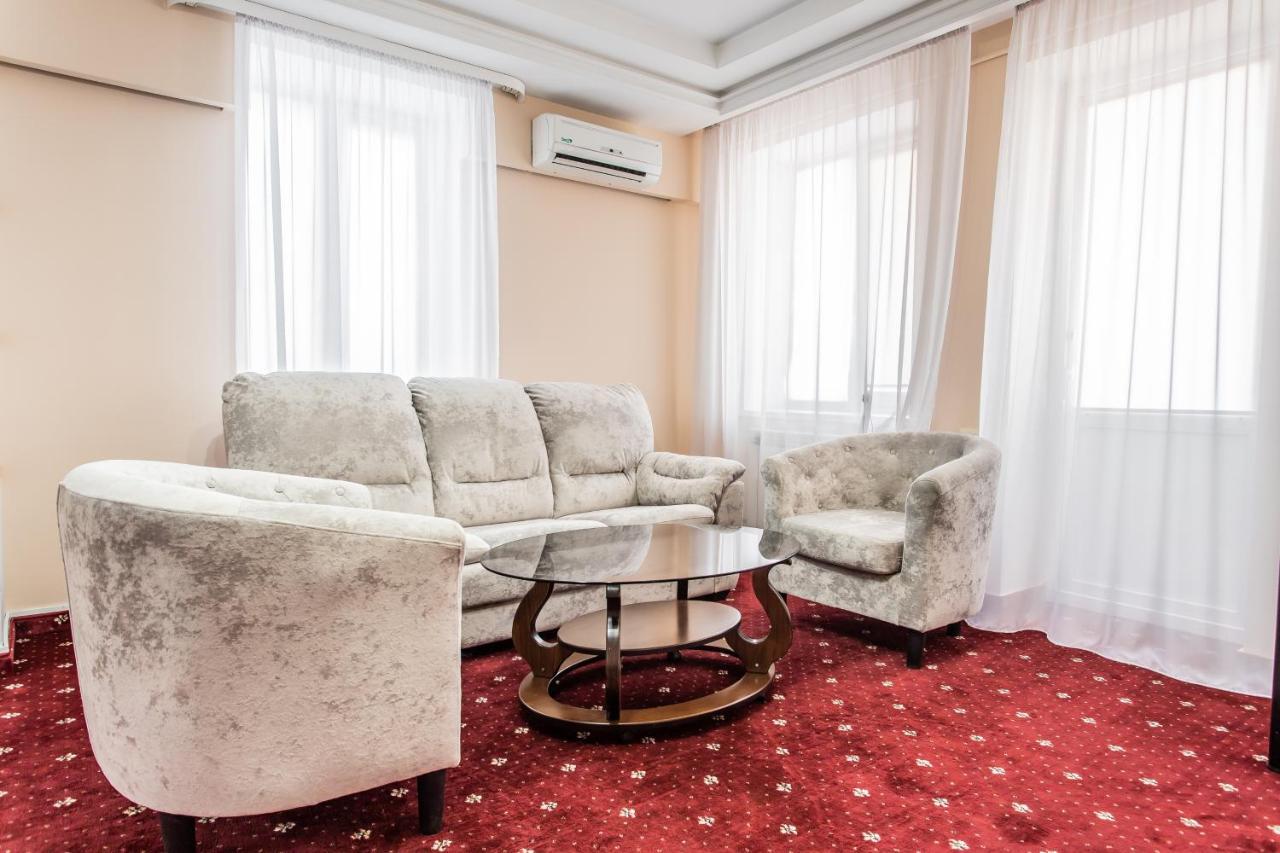 Star Rent Hotel Кишинев Екстериор снимка