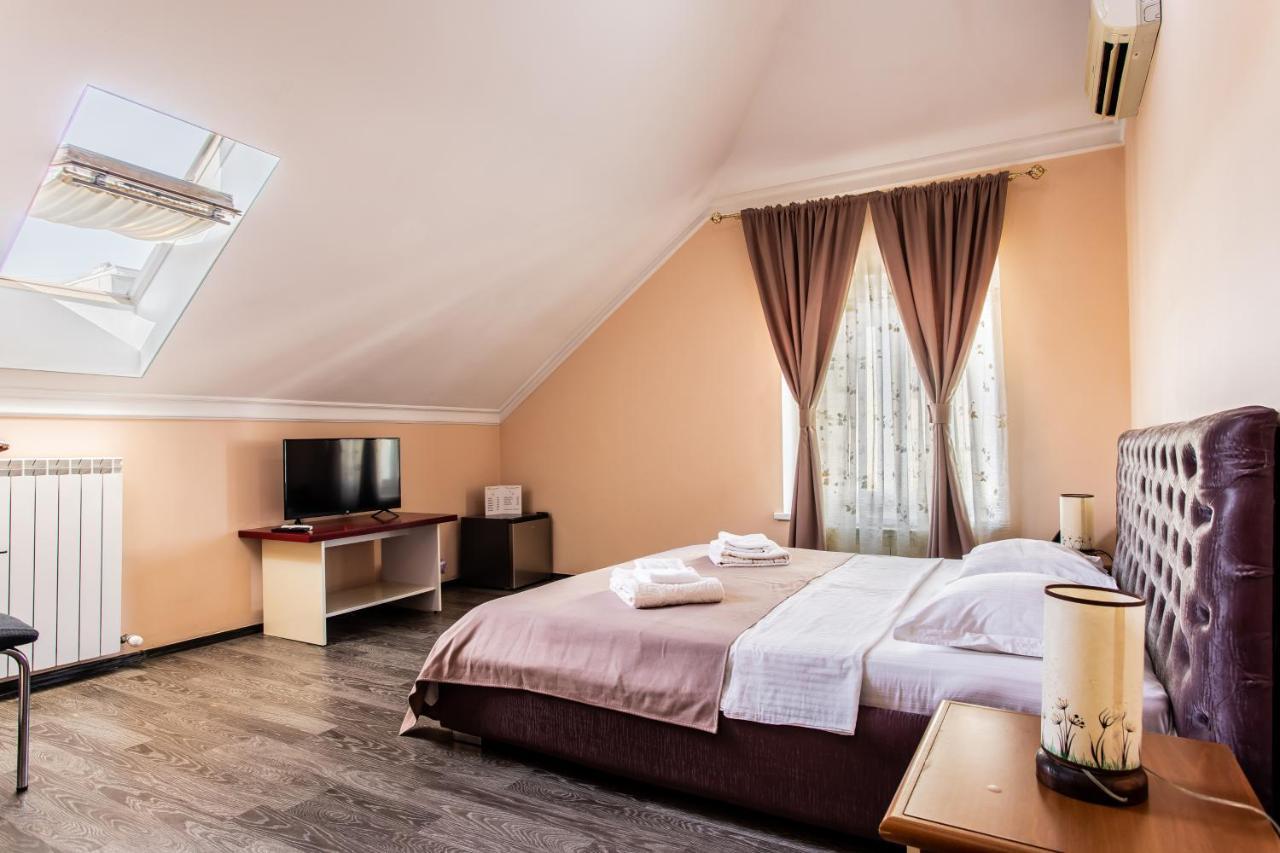 Star Rent Hotel Кишинев Екстериор снимка