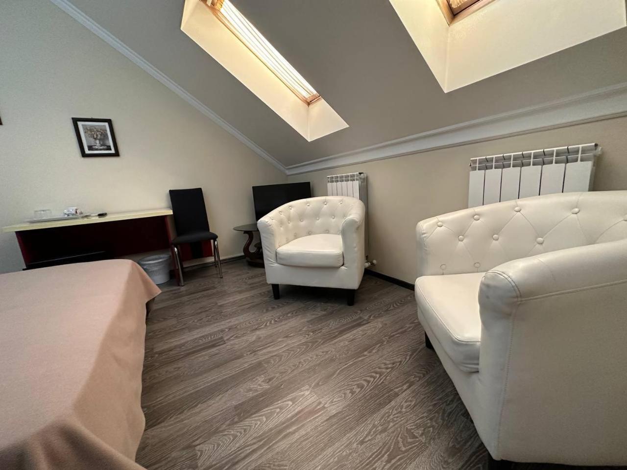 Star Rent Hotel Кишинев Екстериор снимка