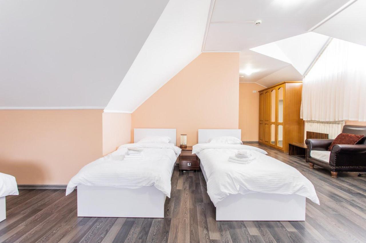 Star Rent Hotel Кишинев Екстериор снимка