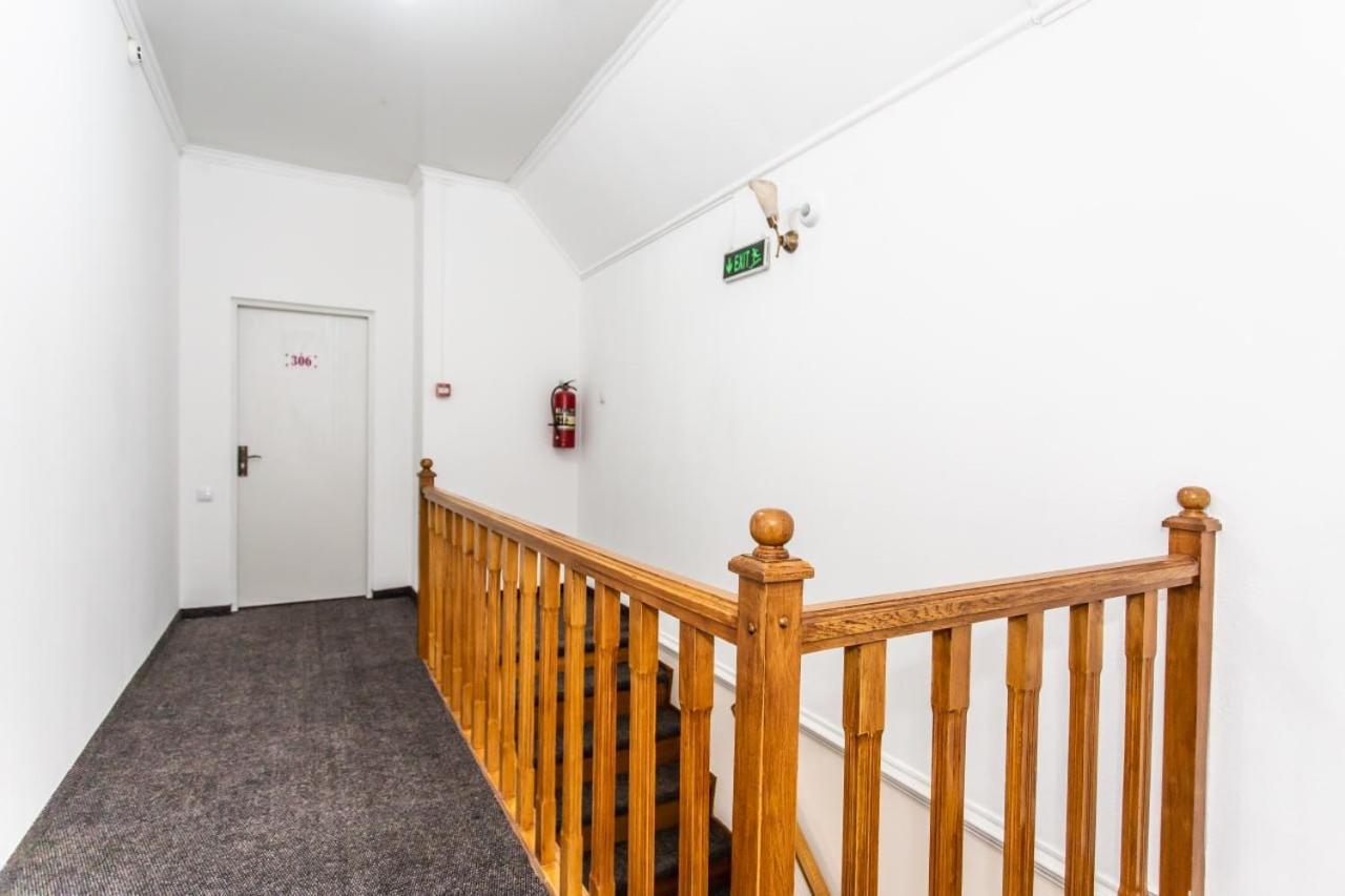 Star Rent Hotel Кишинев Екстериор снимка